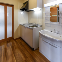 �~�j�L�b�`���i���j